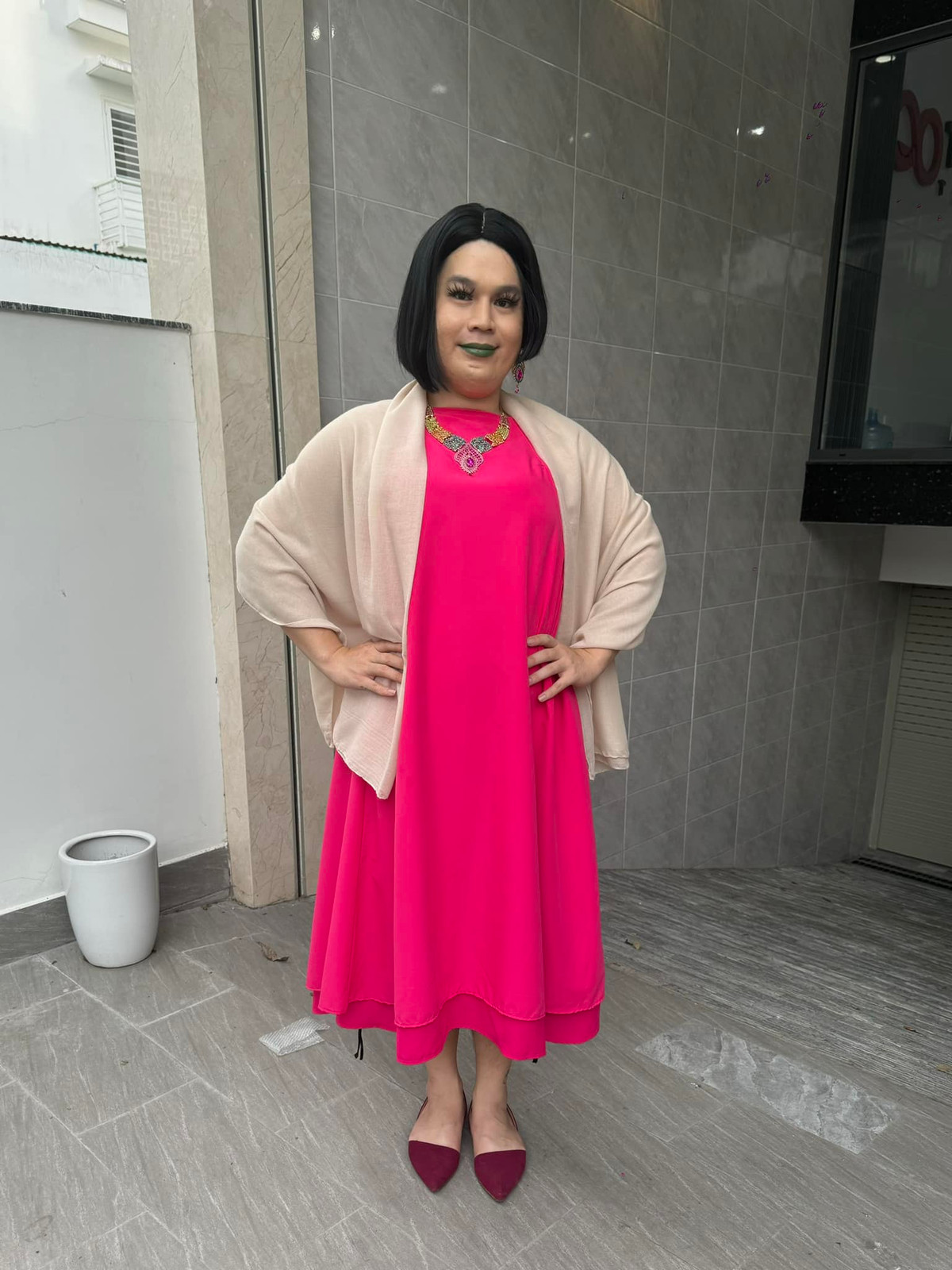 Anh chàng còn được fan thường xuyên gán ghép vui với Tun Phạm là một đôi.