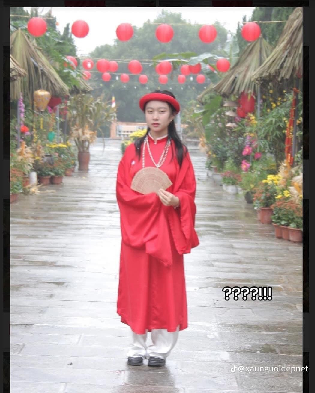 Toàn bộ ảnh giống như một buổi du xuân rồi nhờ bạn chụp, chứ không phải có sự đầu tư về quần áo, trang điểm và thuê thợ ảnh.