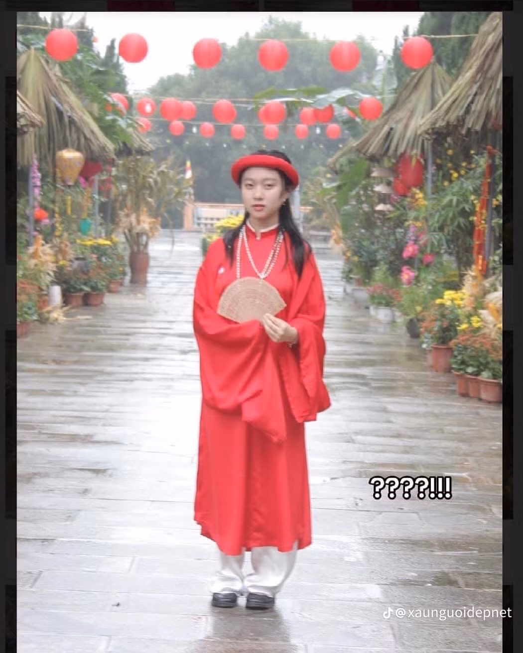 Toàn bộ ảnh giống như một buổi du xuân rồi nhờ bạn chụp, chứ không phải có sự đầu tư về quần áo, trang điểm và thuê thợ ảnh.