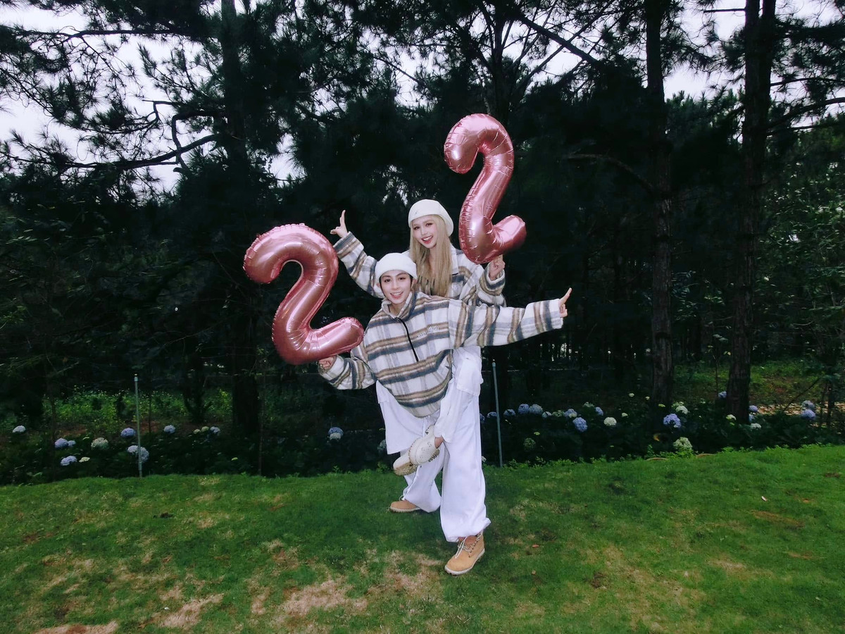 Đa số là những bình luận cho rằng cả hai đẹp đôi cũng như gửi lời chúc phúc đến Xoài Non sau đổ vỡ trong chuyện tình cảm.