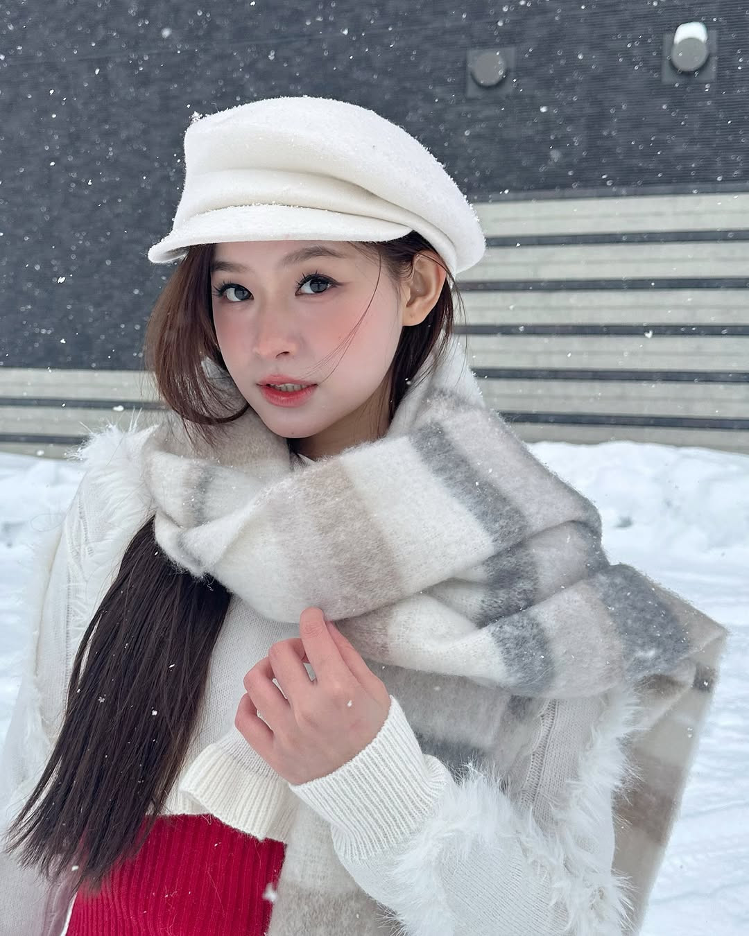 Mai Hương từng biết đến với biệt danh "giọng điệu" vì chất giọng khá chua và điệu đà của mình. Thế nhưng cô nàng đã biến đó thành điểm riêng và tạo thành dấu ấn cá nhân đặc biệt.