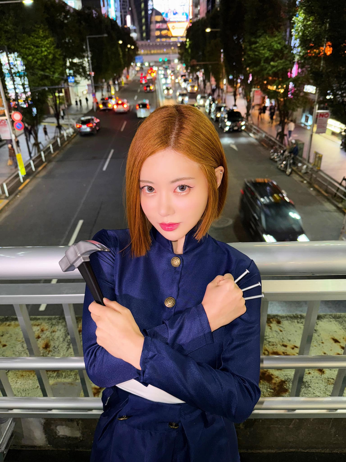 DJ Soda (tên thật là Hwang So Hee) được mệnh danh là một trong những "phù thủy âm thanh" xinh đẹp nhất xứ sở Kim chi.