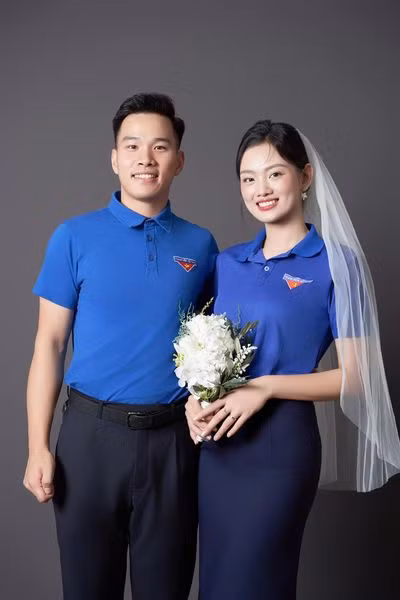 Tháng 5 vừa qua, đúng dịp sinh nhật, Thu Hoài nhận lời cầu hôn từ bạn trai. Cô chia sẻ rằng, lúc đó dù bối rối nhưng đã đồng ý vì cảm nhận được sự chân thành và nghiêm túc của đối phương.