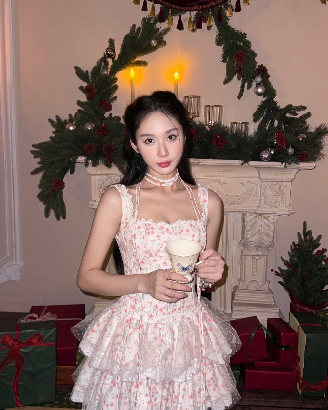 Với những người yêu thích tựa game LMHT và đội tuyển SBTC Esports nói riêng, có lẽ Mina Young hay cô giáo Mina đã trở thành gương mặt vô cùng quen thuộc.