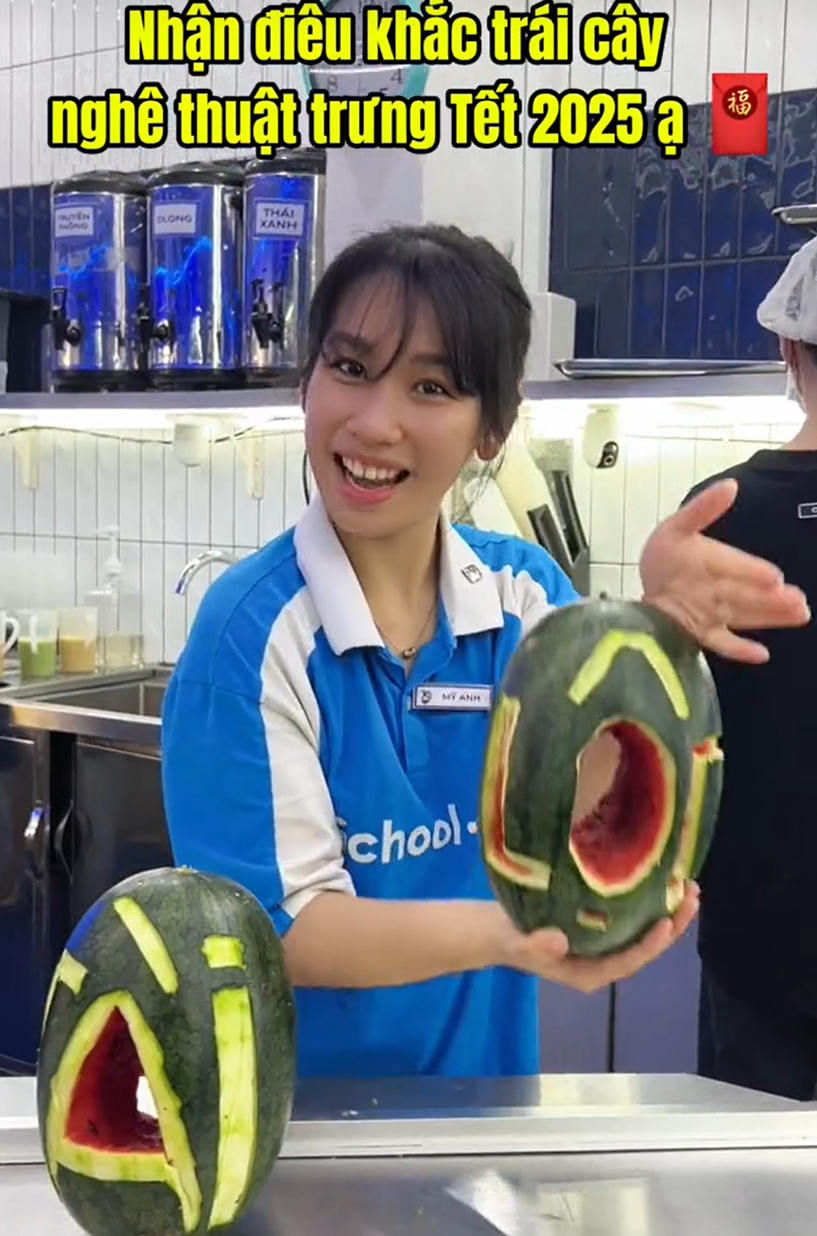 Nghệ thuật cỡ này thì khách hàng chỉ nhìn thôi cũng đã sợ hãi bỏ đi rồi...