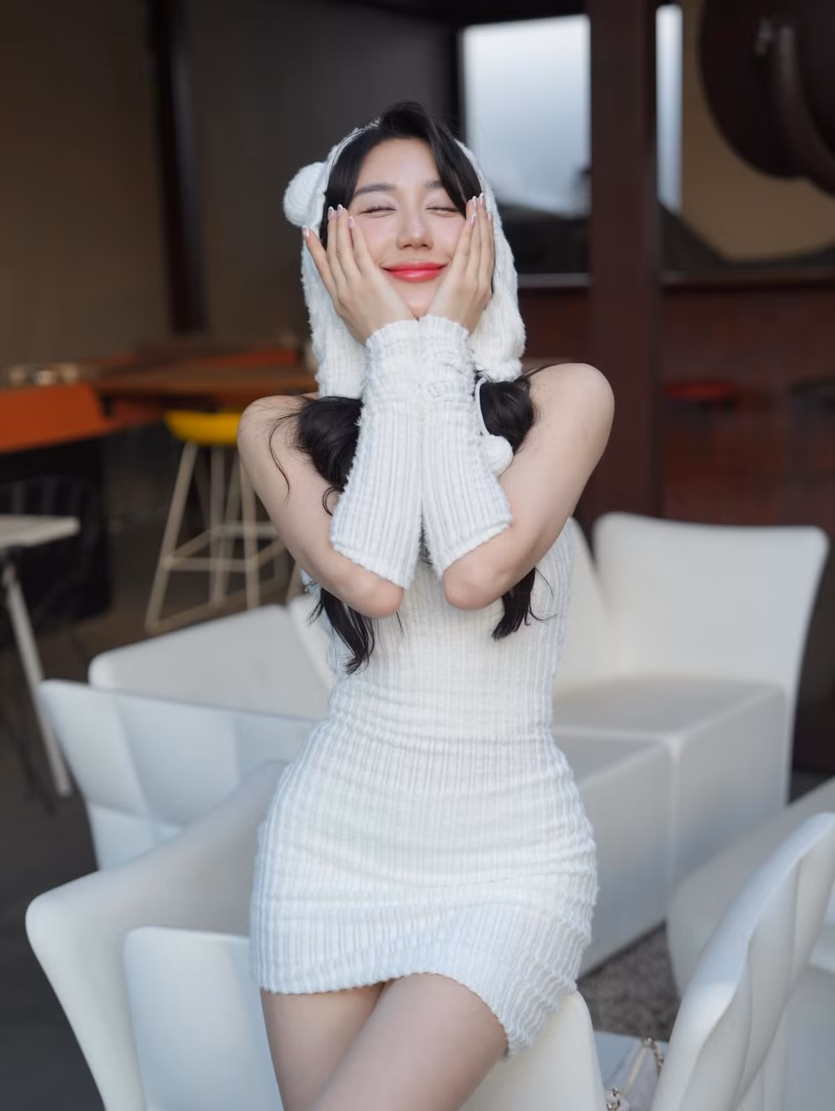 Cô nàng hiện có hơn 234.000 người theo dõi trên trang cá nhân, mỗi bài đăng đều nhận về lượng tương tác khủng.