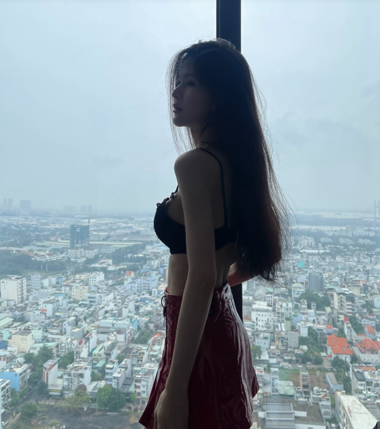 Khoảnh khắc đời thường mộc mạc cũng được cô nàng không ngần ngại đăng tải lên trang cá nhân. (Ảnh: IGNV)