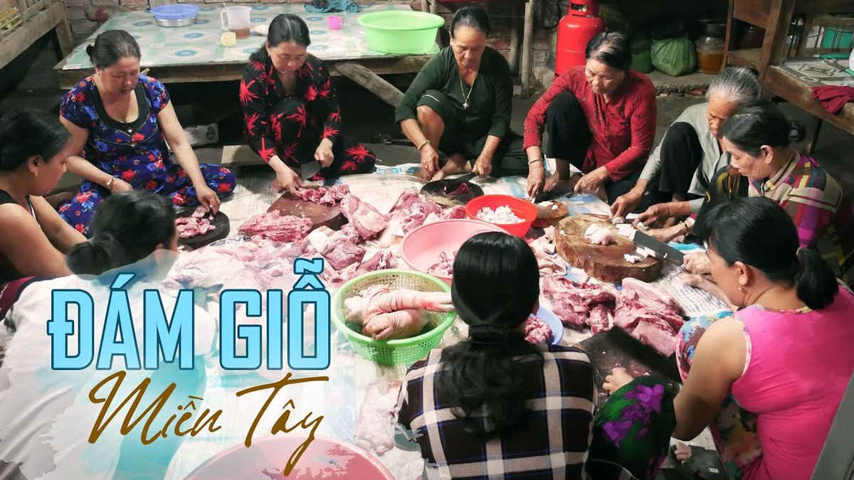 Trước Lê Tuấn Khang trước đó anh chàng Youtuber Khoai Lang Thang cũng từng làm video về đám giỗ bên cồn, đưa đến cho người xem những hình ảnh chân thực nhất về phong tục ở miền Tây giản dị, bình dân mà vô cùng gần gũi, thân thương. (Ảnh: Youtube nhân vật)