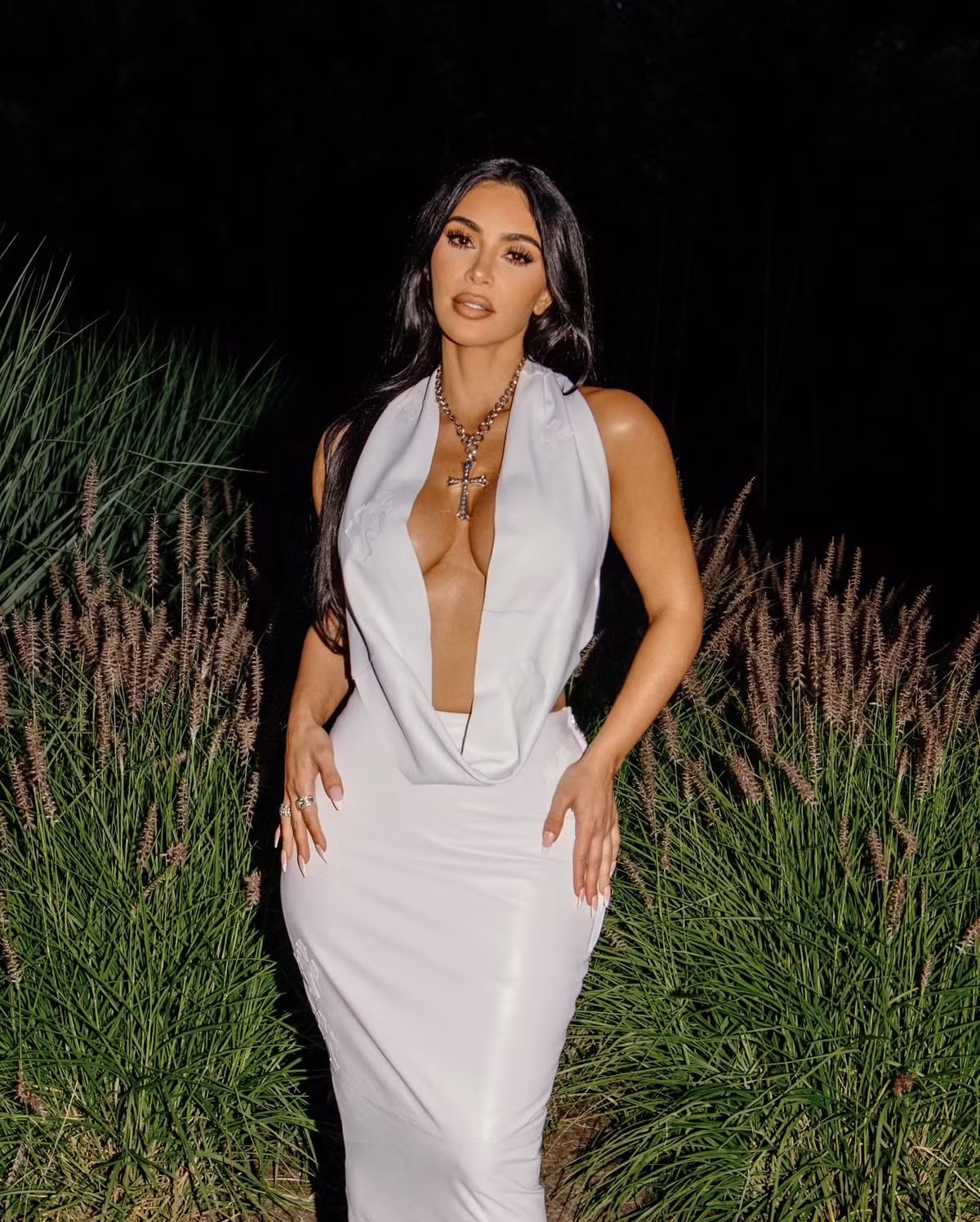 Ngoài ra, câu chuyện đời tư của cô nàng cũng khiến giới truyền thông tốn không ít giấy mực.