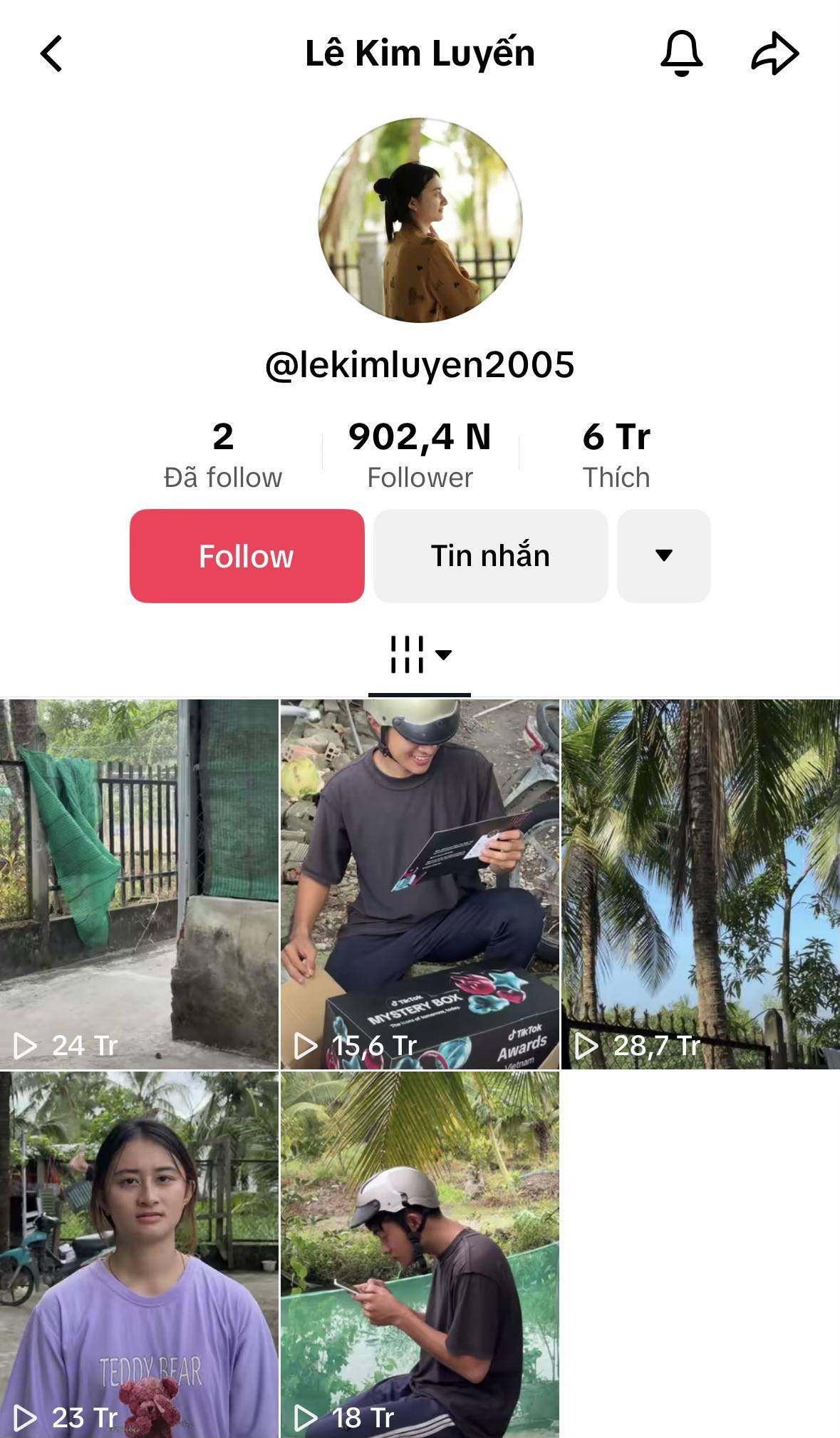 Những video được Luyến đăng tải hầu hết đều có sự xuất hiện của anh trai.