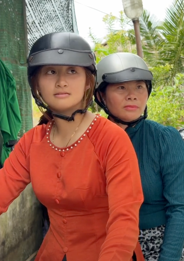 Nhờ sức hút của anh trai những ngày gần đây mà tài khoản của Kim Luyến dù chỉ có 5 video nhưng đã thu hút tới 1 triệu người theo dõi.