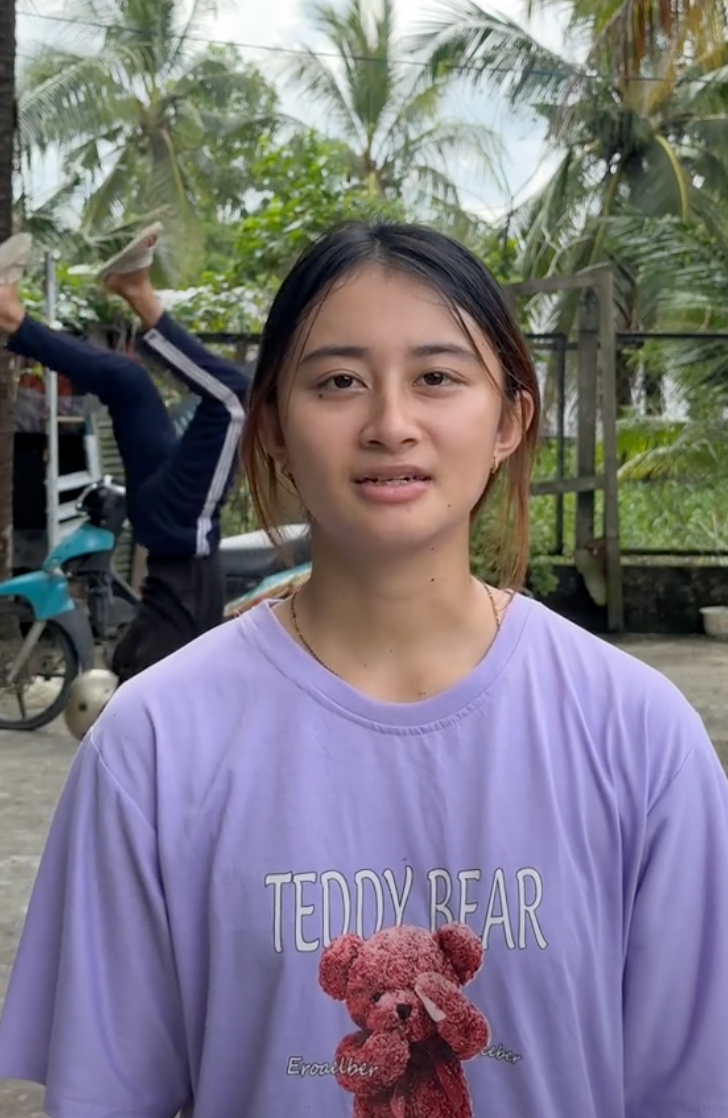 Các đoạn clip của cô nàng cũng đều được tính bằng đơn vị chục triệu views.