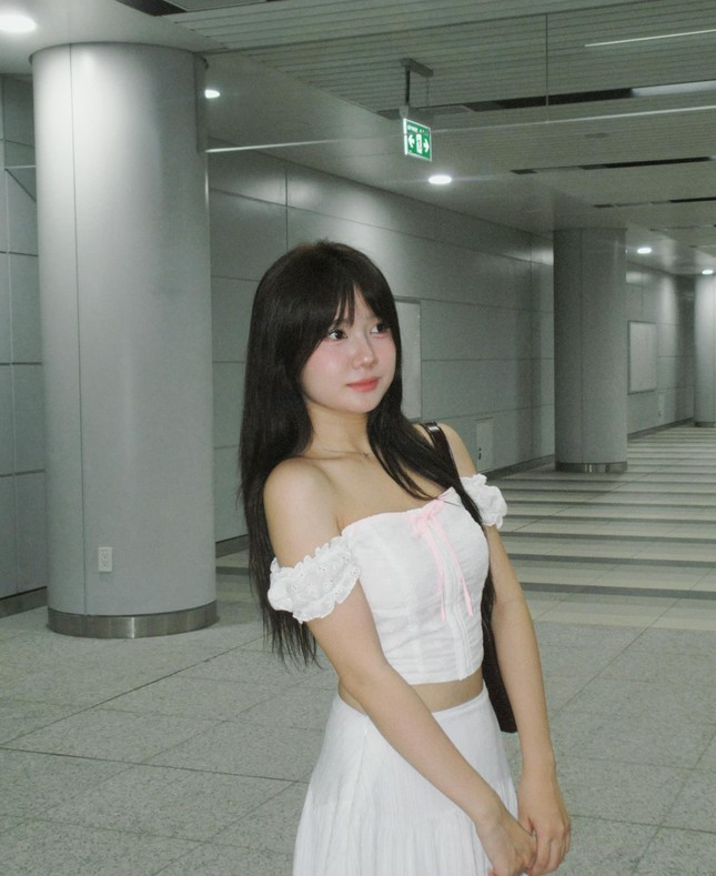 Khu vực hành lang lối ra vào của Metro Bến Thành cũng trở thành địa điểm sống ảo nổi tiếng.