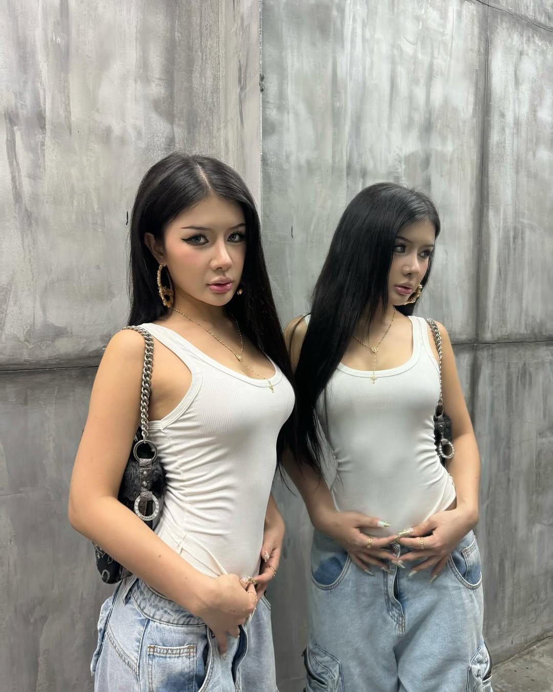 Nàng Tiktoker cũng lựa chọn lối trang điểm khá Tây khi nhấn ở phần mắt cùng màu son nude đặc trưng.