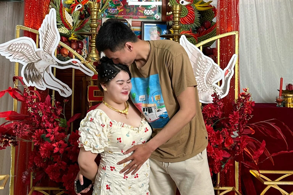 Thúy Uyên là hậu phương vững chắc để chồng yên tâm thi đấu. (Ảnh: FBNV)