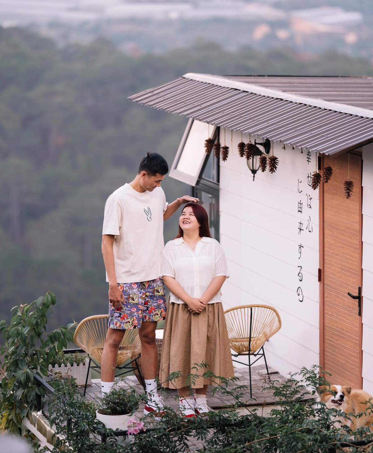 Tuy nhiên chuyện tình của cặp đôi không chỉ trải qua những êm đềm mà còn vấp phải sóng gió. Yêu nhau được khoảng 1-2 năm, cặp đôi từng chia tay một thời gian.