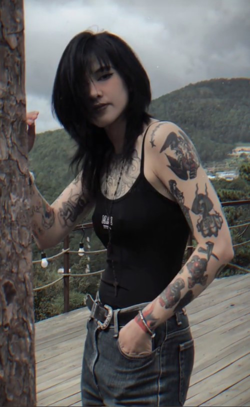 ...Cũng đã từng cá tính, "cool ngầu" cỡ này.