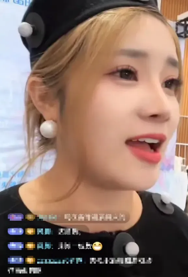 Cho tới gần đây, nữ streamer nổi tiếng một thời mới bất ngờ lên sóng khiến rất nhiều người quan tâm.