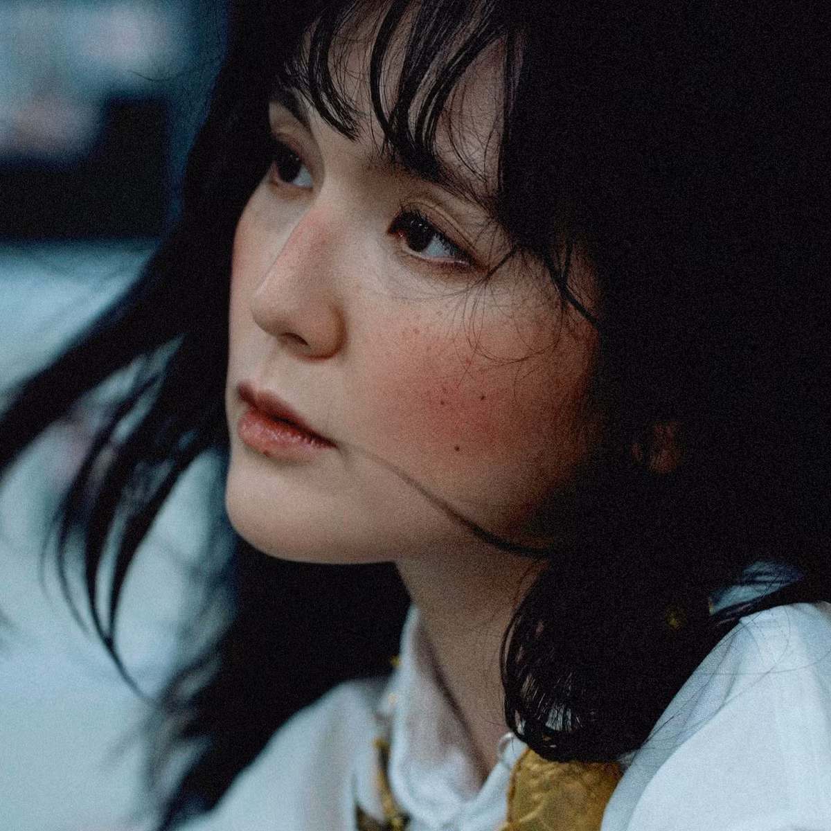 Thời gian gần đây, nữ người mẫu còn chăm chỉ hoạt động mạng xã hội dấy lên nghi vấn sắp trở lại trong một dự án không xa.