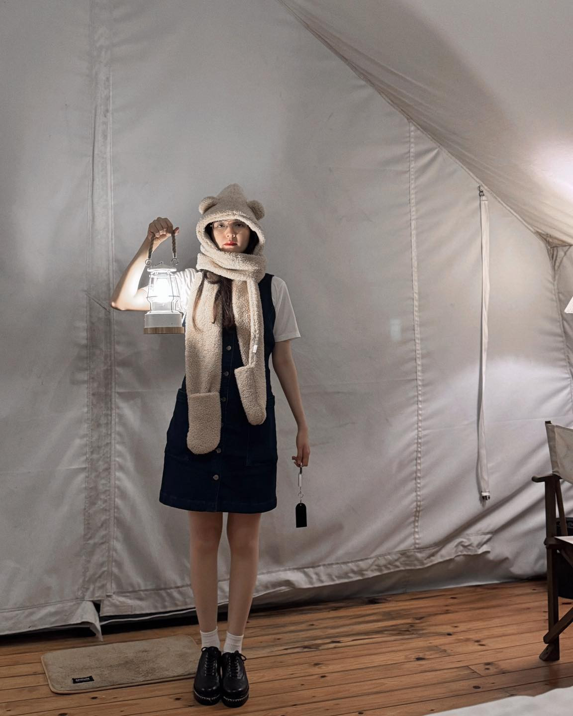 Tuy nhiên, vẫn còn không ít các bình luận tiêu cực, Hải Tú không đáp lại những bình luận ấy mà chỉ giữ im lặng như cách mà trước giờ cô nàng vẫn làm.