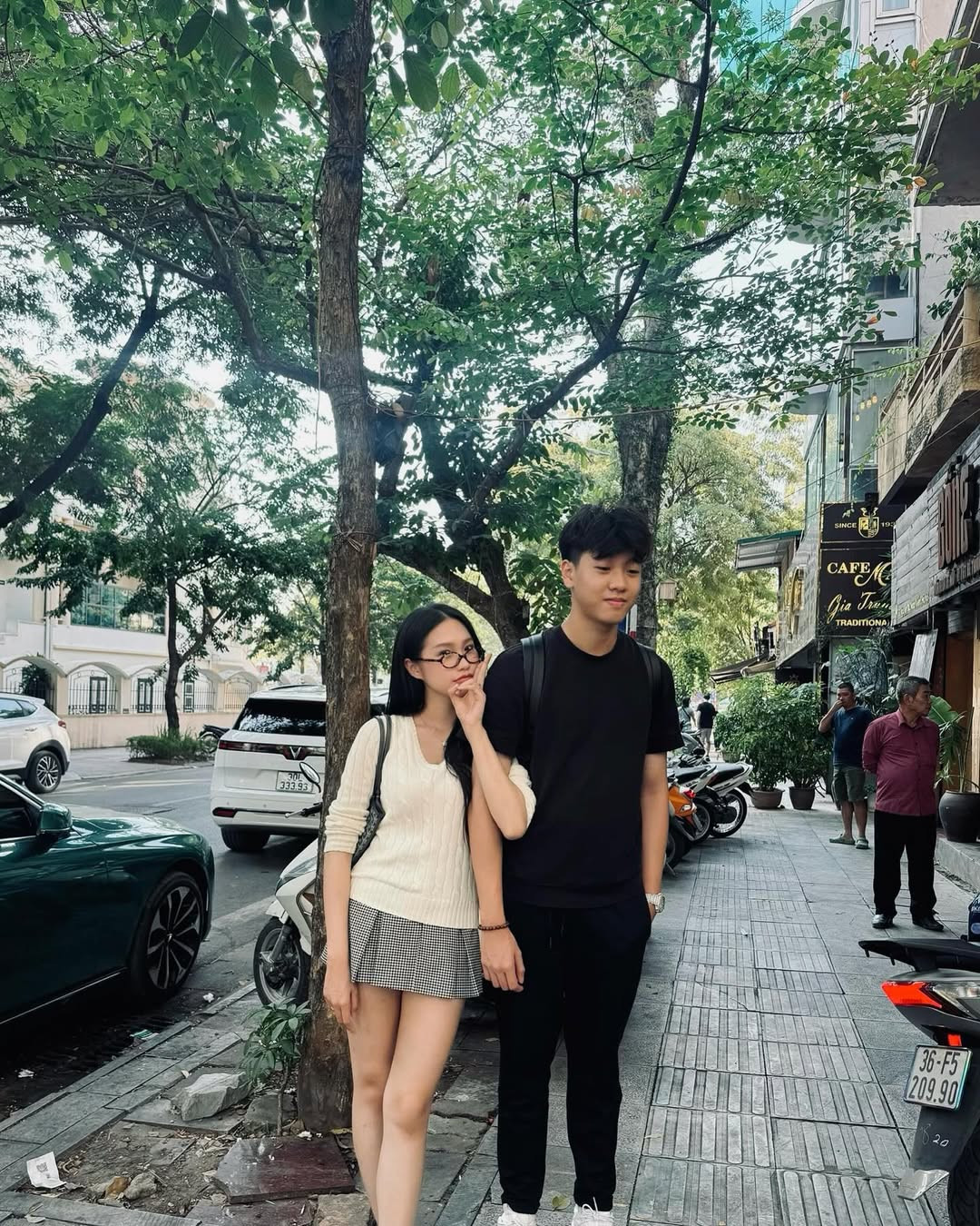 Cậu chàng thường xuyên chia sẻ hình ảnh mình cùng chị gái lên trang cá nhân.