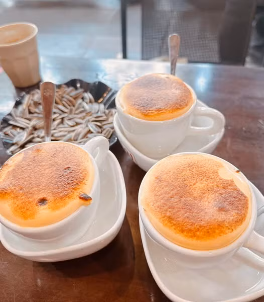 Mot ngay “phuot” Ha Noi dipTet duong lich 2025 tron “combo A-Z“-Hinh-2