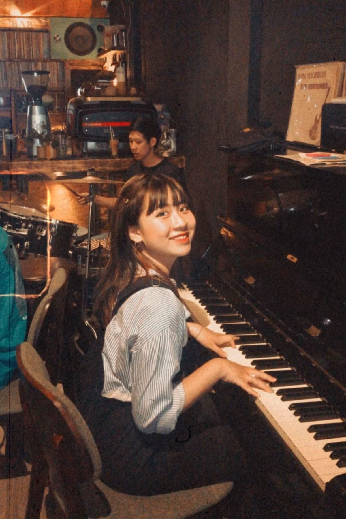 Thời điểm đó, cô nàng gây ấn tượng bởi vẻ ngoài xinh xắn, đâng yêu với đôi mắt to tròn và hai chiếc má bánh bao phúng phính.