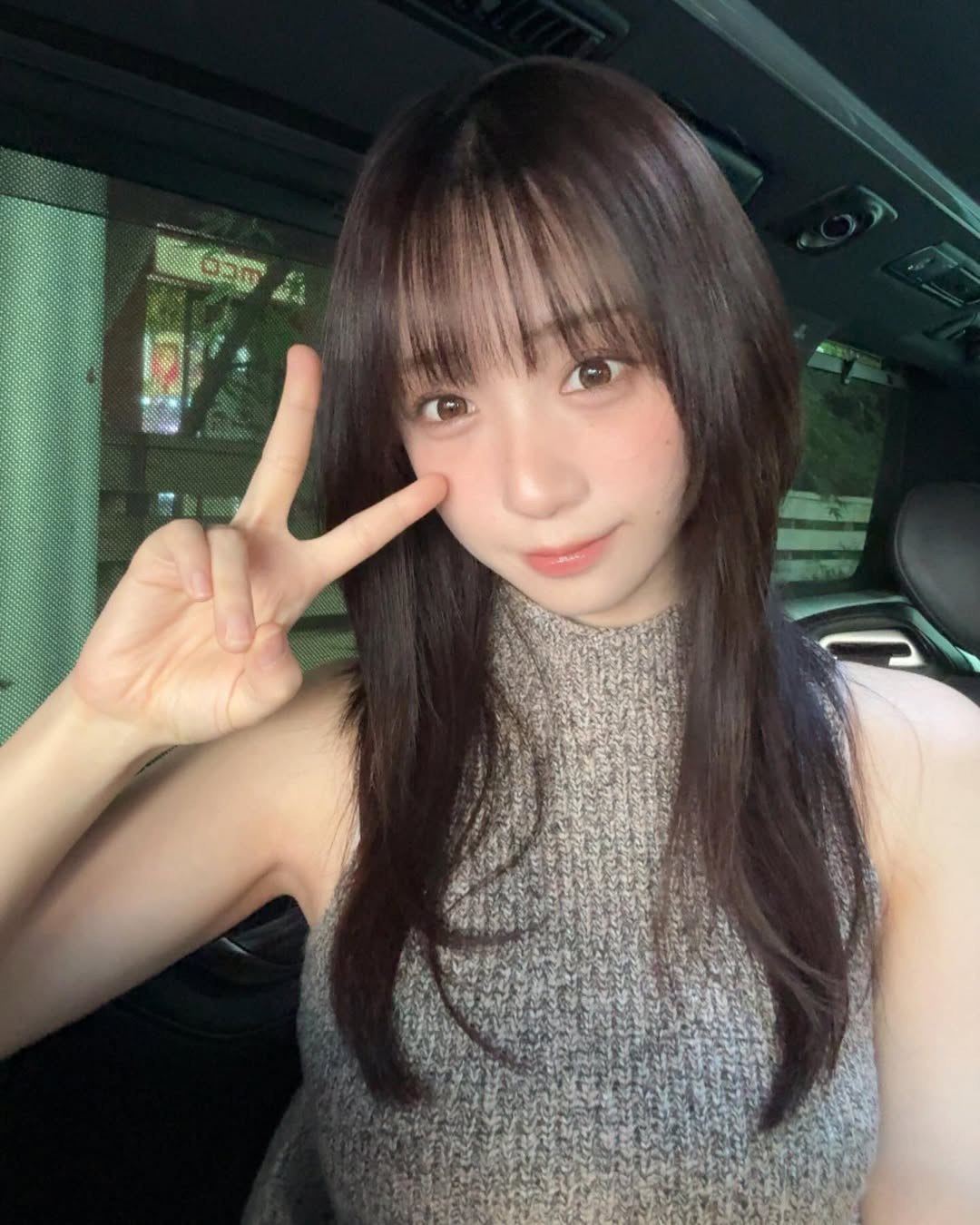 Sở hữu thân hình đẹp, dù đời thường không ăn diện hở hang cô nàng vẫn trông vô cùng quyến rũ.