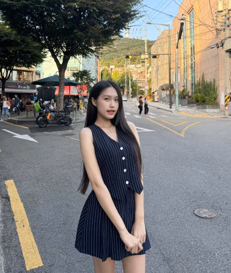 Hai me bim co gia the khung cham dien do doi, xach tui hieu-Hinh-8