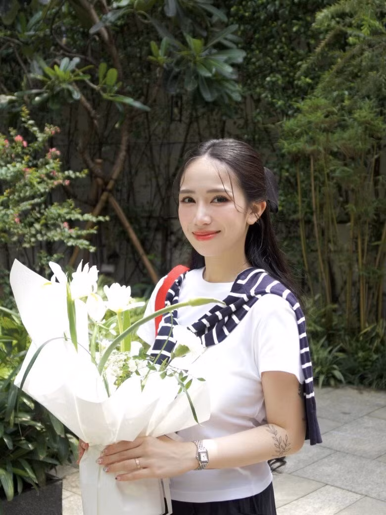 Hai me bim co gia the khung cham dien do doi, xach tui hieu-Hinh-5