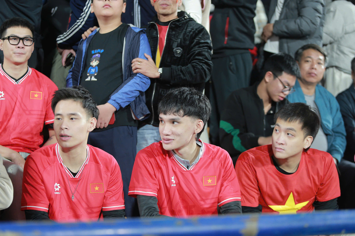 Tại trận bán kết lượt đi, Việt Nam giành chiến thắng 2-0 trước đối thủ, chiếm lợi thế trước khi bước vào trận đấu diễn ra trên sân Việt Trì.