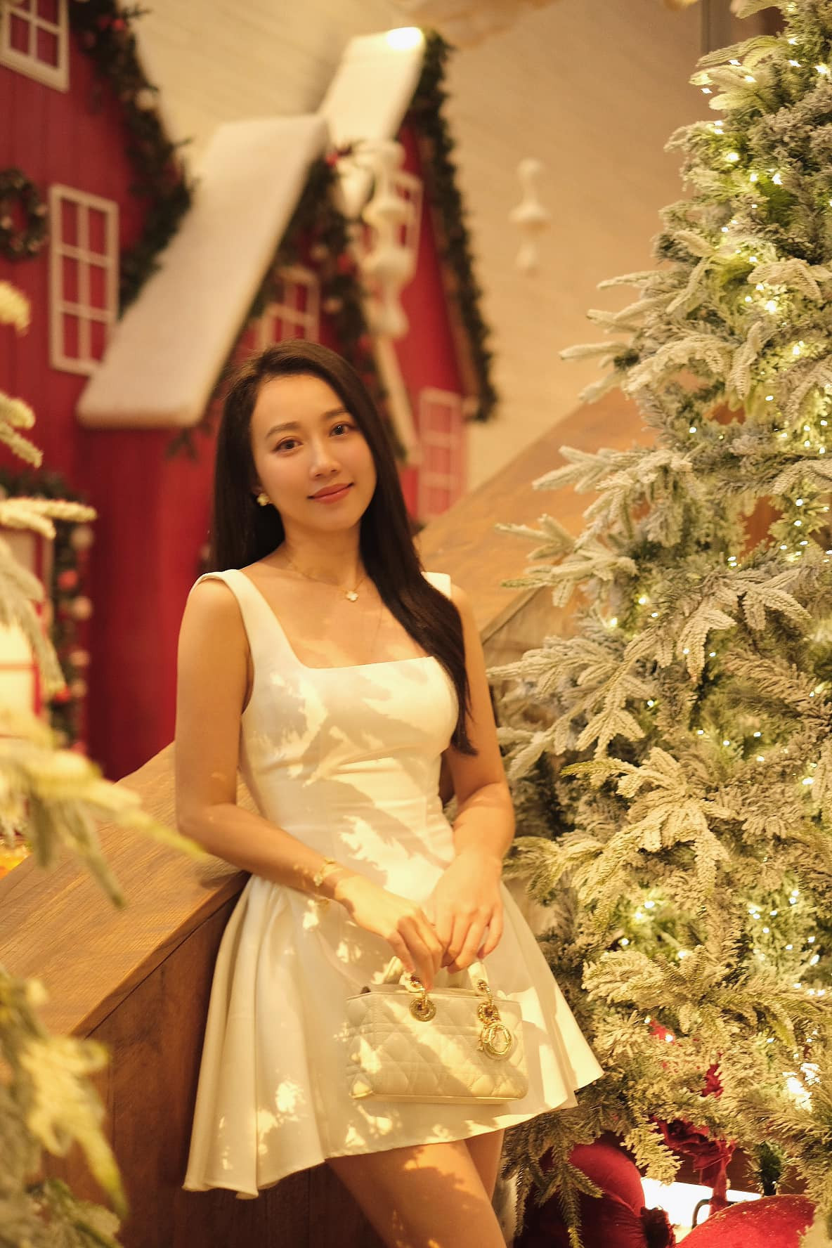 Chia sẻ về lý do tan vỡ, Tiến Linh cho rằng mối quan hệ của mình gặp nhiều vấn đề, và tình cảm của cả 2 chưa đủ nhiều để tiến xa hơn, tuy nhiên cả 2 vẫn xem nhau là bạn.