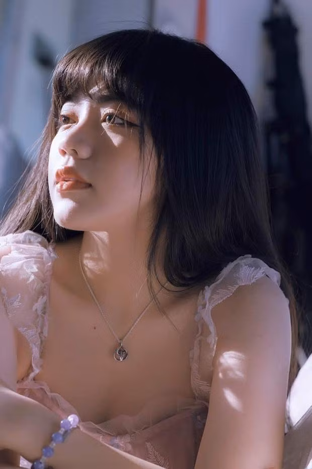 Tài năng của Bảo Hân được nhiều người biết đến và mỗi clip cover của cô thu hút hàng trăm nghìn lượt xem.