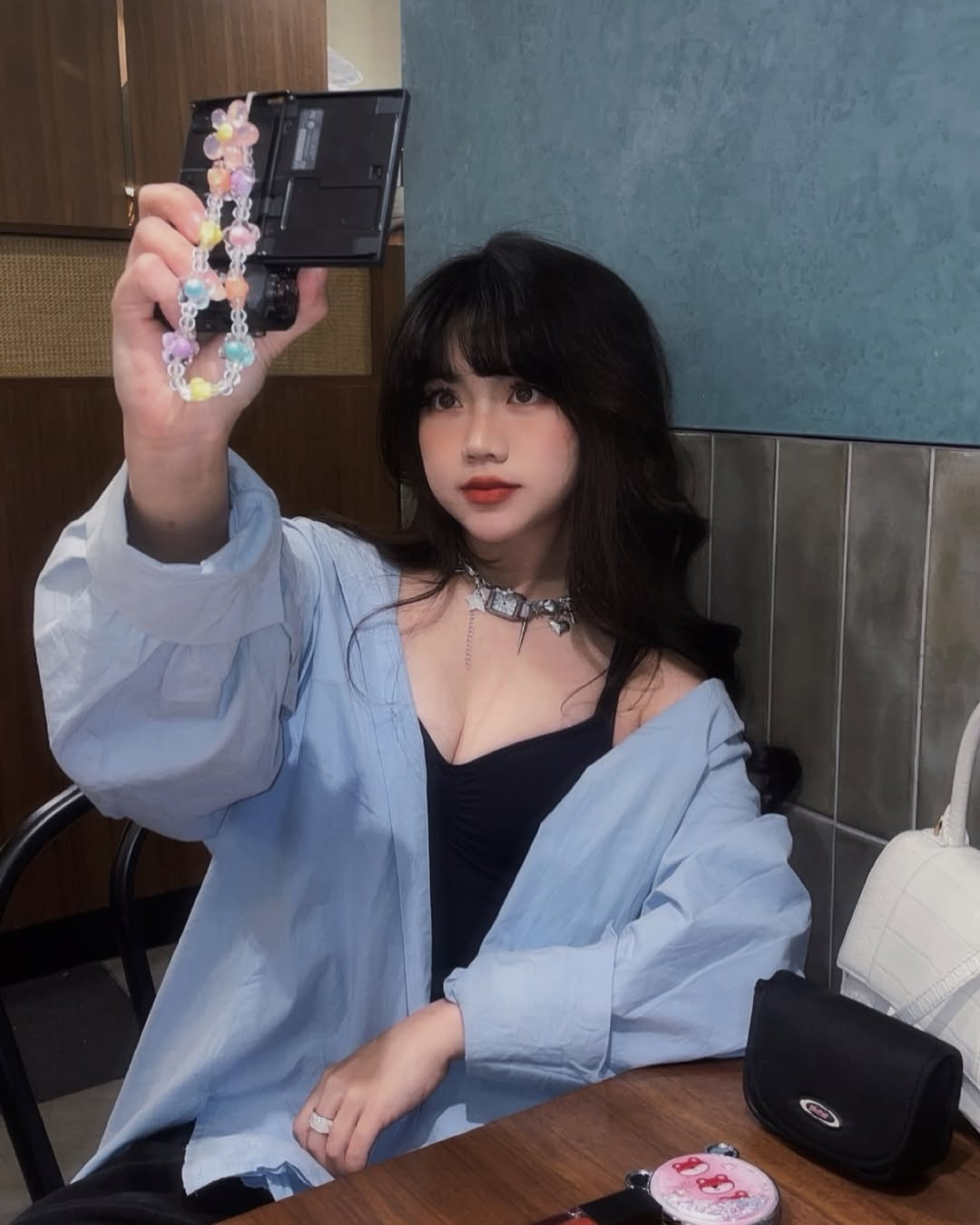 Cô cũng góp mặt trong MV của B Ray với vai trò nữ chính.