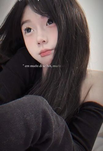 Mỹ Lệ cũng không ngại đăng tải video so sánh hình ảnh của mình khi còn ở quê với hình ảnh "khi xuống thành phố".