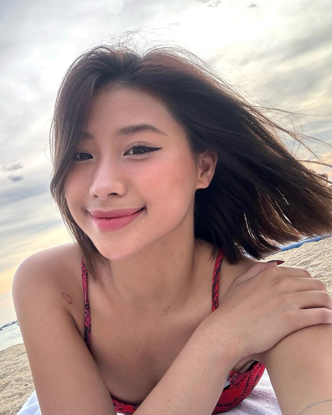 Trở lại sau drama phông bạt, Louis Phạm thường xuyên cập nhật về hình ảnh cuộc sống hàng ngày, những chuyến du lịch cùng tình cảm mặn nồng bên bạn trai.