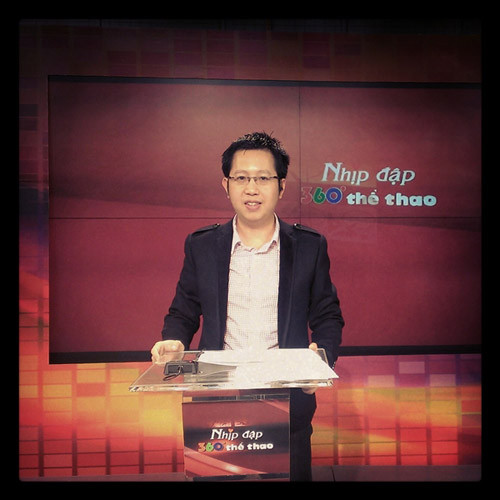 MC Nguyễn Hữu Việt Khuê cũng giống MC Khắc Cường, có quãng thời gian gắn bó với Đường lên đỉnh Olympia trong suốt 6 năm từ năm thứ 8 đến năm thứ 13 (2007 - 2015). Riêng năm thứ 15, anh đã bất ngờ trở lại dẫn dắt chương trình đặc biệt Gala kỉ niệm 15 năm lên sóng của Đường lên đỉnh Olympia cùng với MC Ngọc Huy.