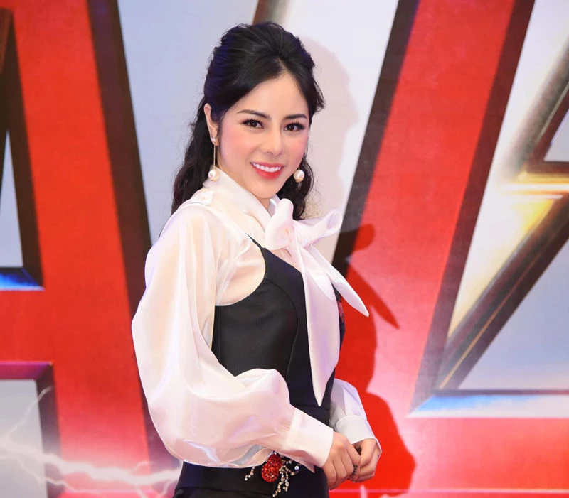 Dù là bà mẹ 1 con, Bạch Lan Phương vẫn giữ được vẻ ngoài trẻ trung, xinh đẹp.