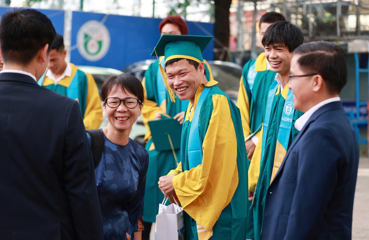 Trần Hữu Đông Triều - hiện là HLV bóng đá của trường Đại học FPT Đà Nẵng. (Ảnh: VietNamNet)