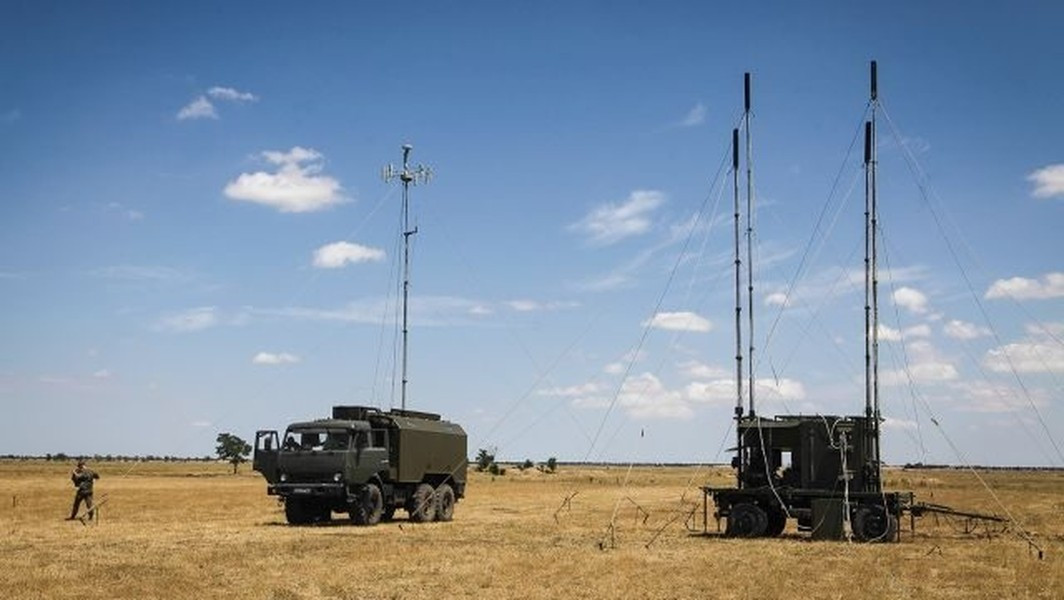 Ý kiến này của ông Ritter được xác nhận trên các ấn phẩm truyền thông phương Tây. Ví dụ, tờ báo Mỹ The New York Times đã viết về việc Lực lượng Vũ trang Nga trấn áp thành công máy bay không người lái của Ukraine bằng EW.