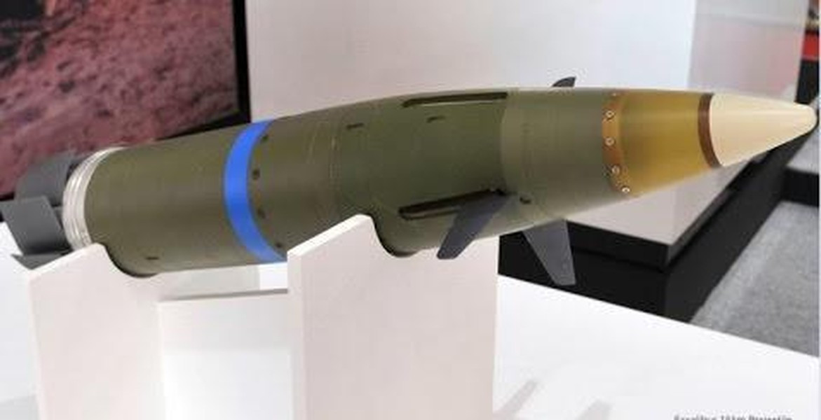 Ngoài ra nhiều sĩ quan cấp cao của Quân đội Mỹ phàn nàn rằng cách đây một thời gian, EW Nga đã ngăn cản vũ khí chính xác do các nhà sản xuất nước này bắn trúng mục tiêu, cụ thể đó là một quả bom lượn GLSDB đã được sửa đổi.