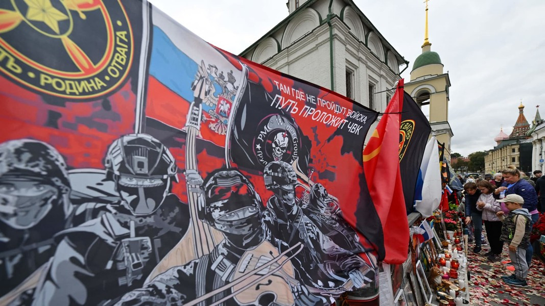 Trước tình hình trên, người đứng đầu chính quyền miền Tây Libya - ông Sadiq al-Gharyani đã kêu gọi đoàn kết trước “sự hiện diện bất hợp pháp của binh sĩ Nga”, khi cáo buộc họ đang cố tình chia cắt Libya.