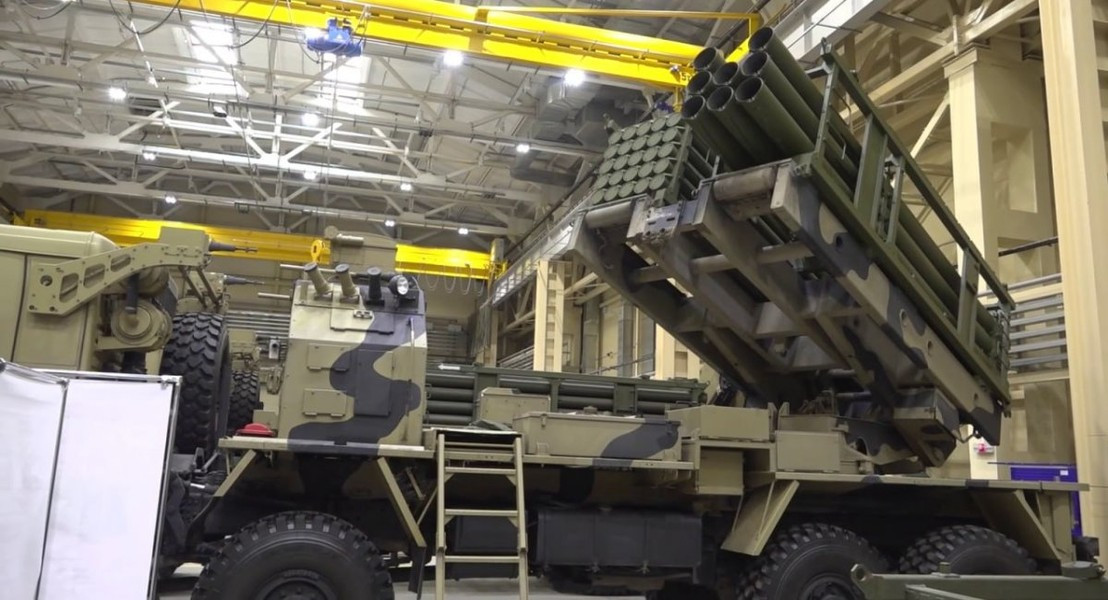 Nói cách khác, trong tình hình hiện tại, có nhiều khả năng lực lượng vũ trang Nga sẽ bắt đầu sử dụng tổ hợp Vozrozhdenie đã trải qua các cuộc thử nghiệm để làm nền tảng cho các loại đạn rocket mới, được phát triển cho hệ thống phun lửa hạng nặng tương lai.