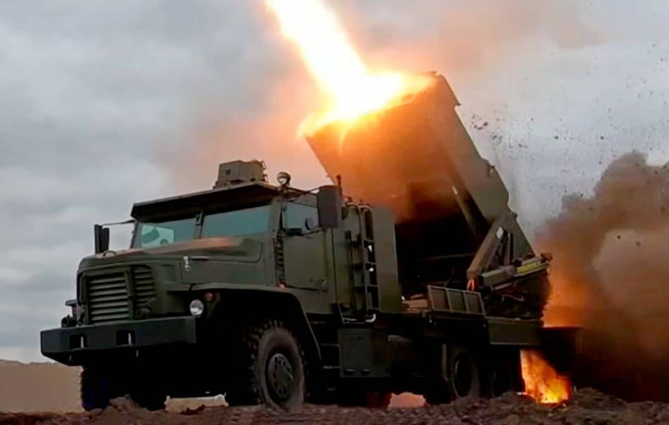 Ví dụ, một hệ thống như vậy sẽ có tầm bắn hơn 20 km, với khả năng bảo vệ gần như 100% trước tác động của máy bay không người lái FPV và sẽ mạnh đến mức quân Nga có thể sử dụng TOS-3 Dragon để mở rộng quy mô các đợt bắn phá.