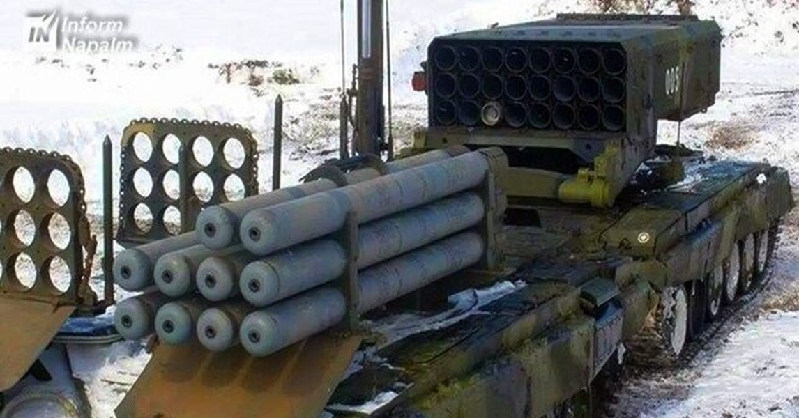 Đầu tiên chính là việc tổ hợp công nghiệp quân sự Nga đang tăng cường sản xuất xe tăng phun lửa TOS-1 Solntsepek, tức là họ đặt cược nhiều vào khối lượng hơn là chất lượng.