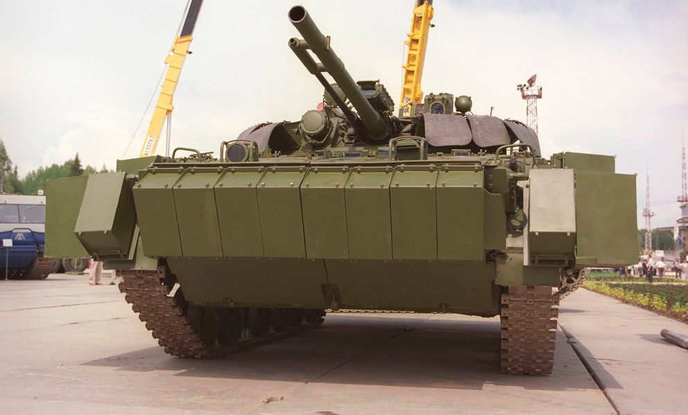 Sau những tổn thất lớn trên chiến trường Ukraine, Nga bắt đầu trang bị giáp phản ứng nổ cho các phương tiện tăng thiết giáp.