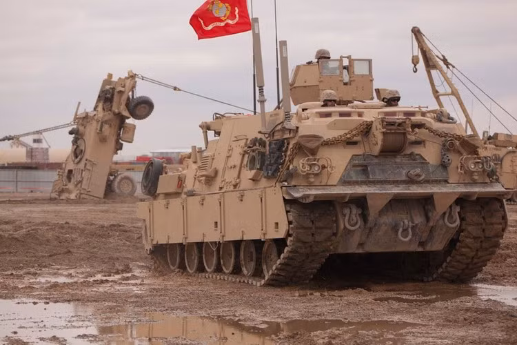 M88A2 Hercules được đưa vào sử dụng lần đầu tiên vào những năm 1960 và đã trải qua quá trình nâng cấp suốt nửa thế kỷ để có thể cứu hộ những chiếc xe tăng có kích cỡ và trọng lượng lớn hơn.