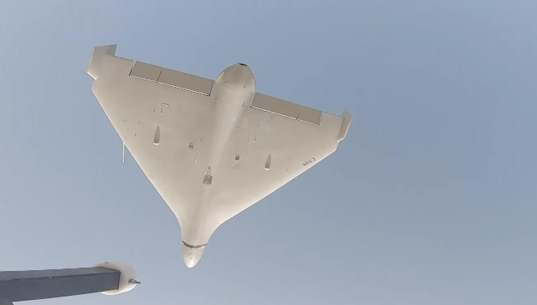 Ngoài ra báo chí Ukraine cũng chú ý tới việc Nga trang bị cho Geran-2 một vài thiết bị liên lạc đặc biệt, nhằm mục đích sử dụng ở cấp độ chiến thuật như tiêu diệt nhân lực và trang thiết bị của đối phương gần tiền tuyến.