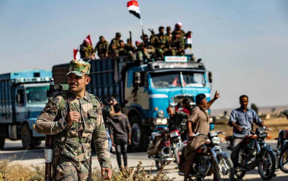 Các nhà hoạt động ủng hộ chính phủ tuyên bố rằng SAA đã phải lựa chọn giải pháp rút quân vì họ được trang bị kém và thiếu một nguồn cung cấp hậu cần, kỹ thuật thích hợp.