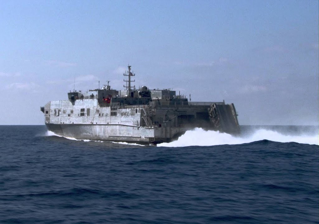 Các binh sĩ thực hiện bài tập theo dõi mục tiêu, hạ cánh trực thăng trên boong tàu, mô phỏng tình huống sơ tán y tế, thực hành chiến thuật tác chiến và tiếp vận trên biển.